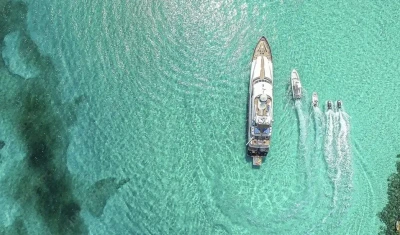 Luxury Yacht Charter